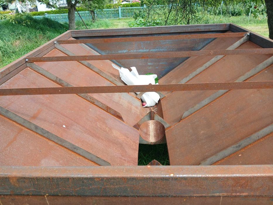 Przyczepa przeładowcza do ukończenia