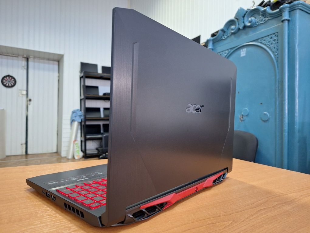 Acer Nitro 5 AN515-55 i5-10300H GTX 1650 4Gb DDR4 16Gb SSD 1Tb