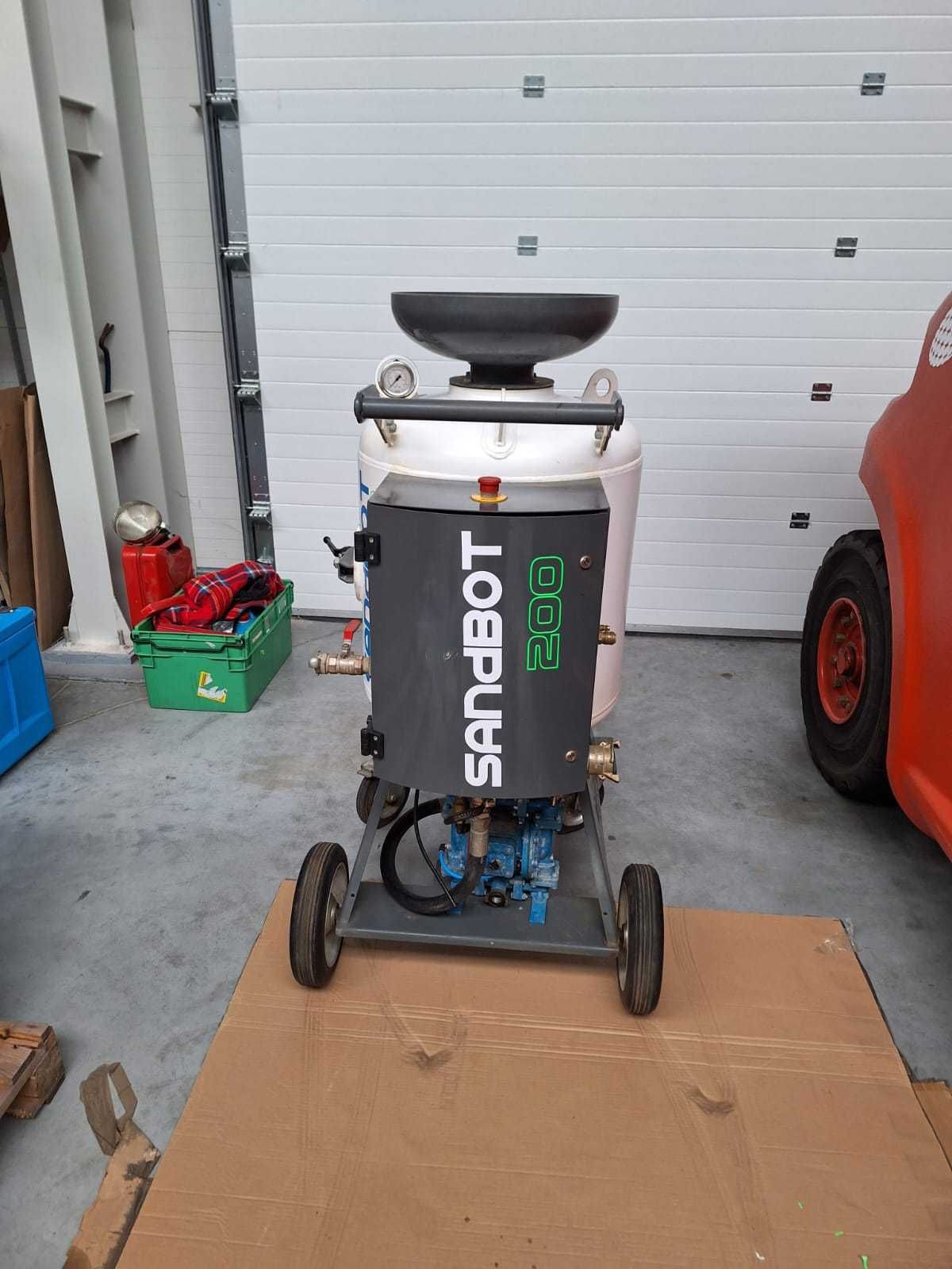 Hydropiaskarka Sandbot piaskowanie na mokro