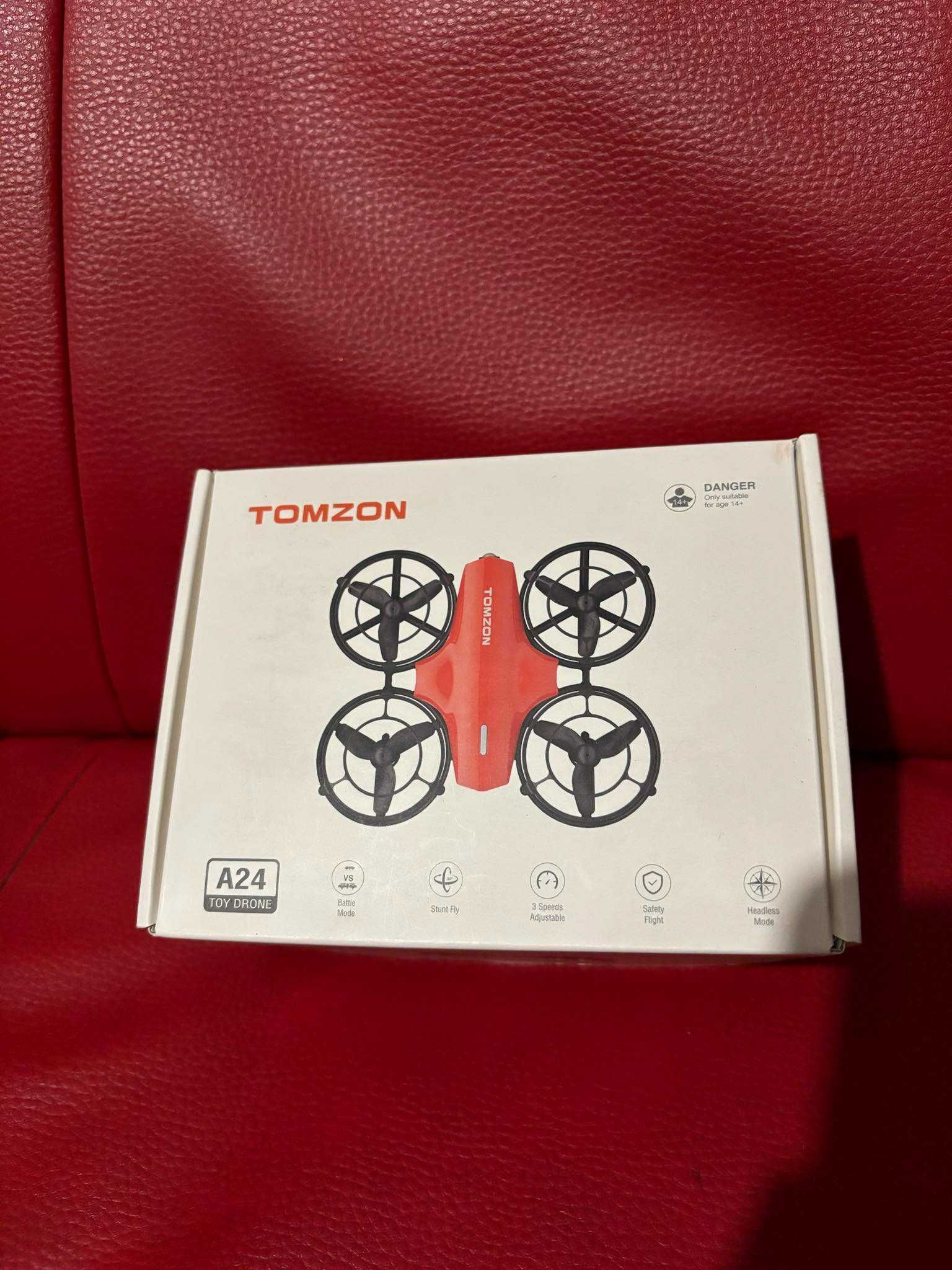 Dron Tomzon czerwony idealny do nauki latania dronem