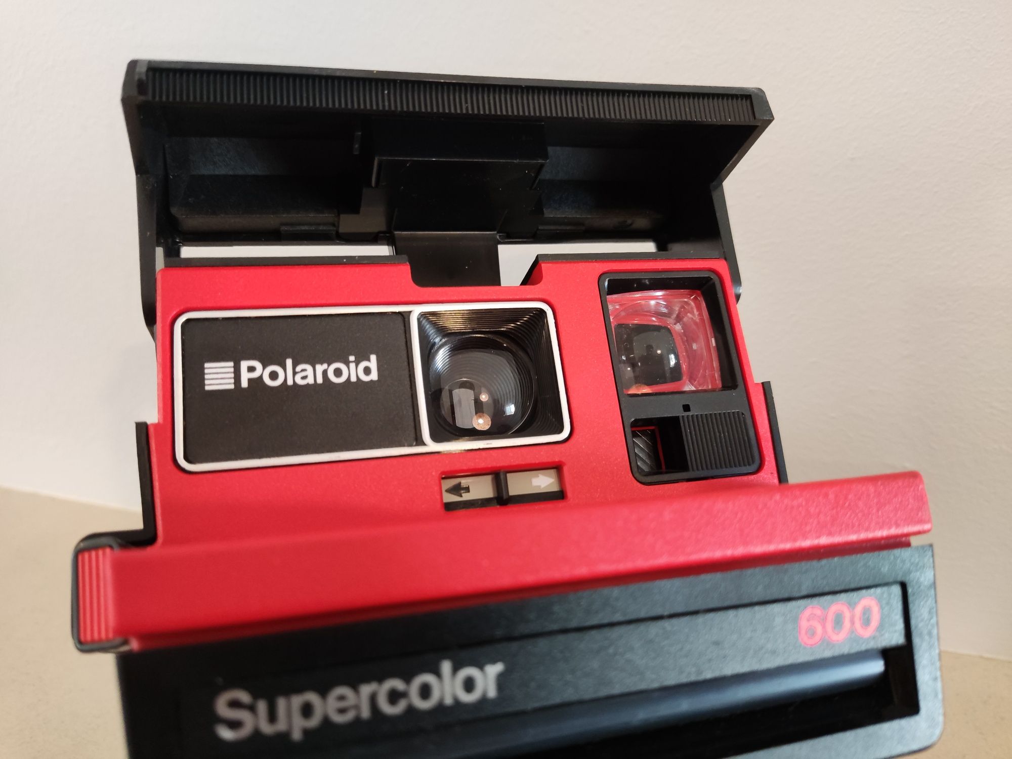 Polaroid Supercolor 600 vermelha (red edition) - vintage