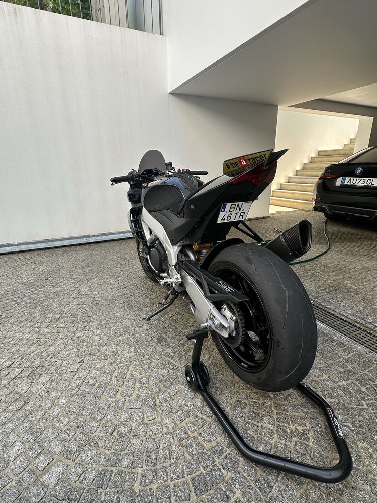 Aprilia Tuono Factory