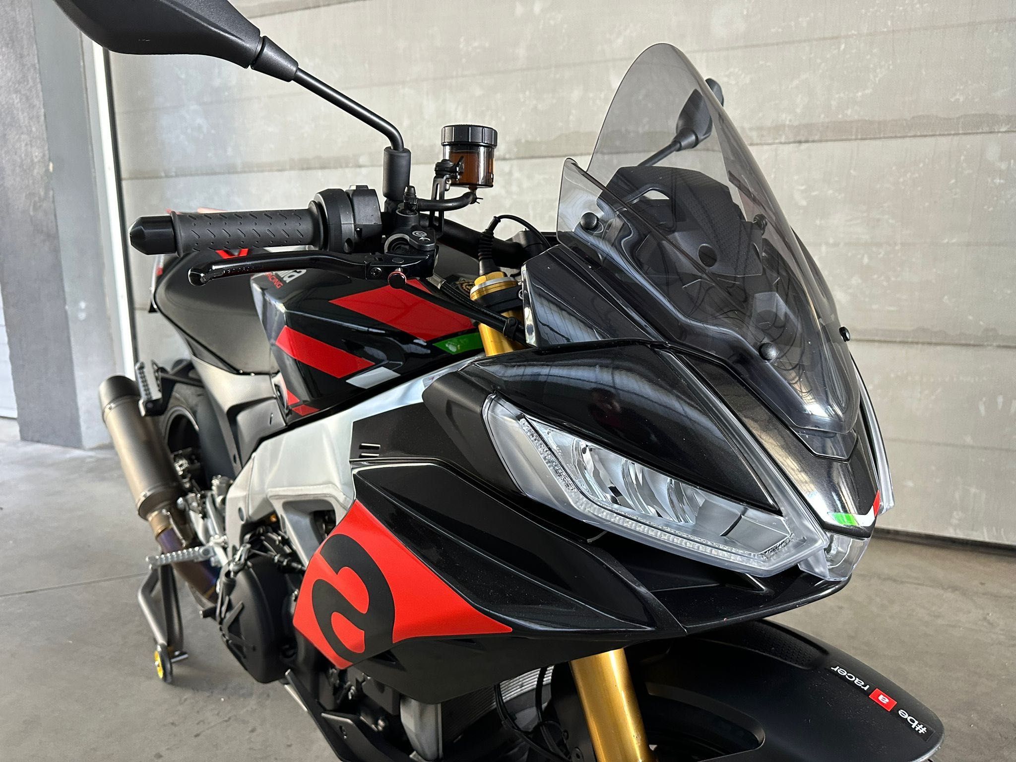 Aprilia Tuono V4 1100 Factory