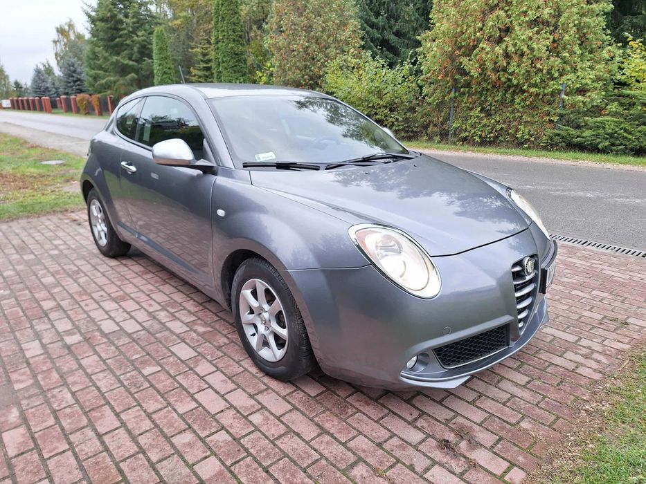 Sprzedam Alfa Romeo Mito  2011r, silnik 1,3 jtd , niski przebieg