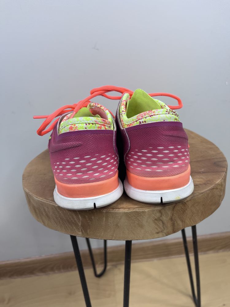 Kolorowe neonowe buty sportowe do biegania Nike rozmiar 39