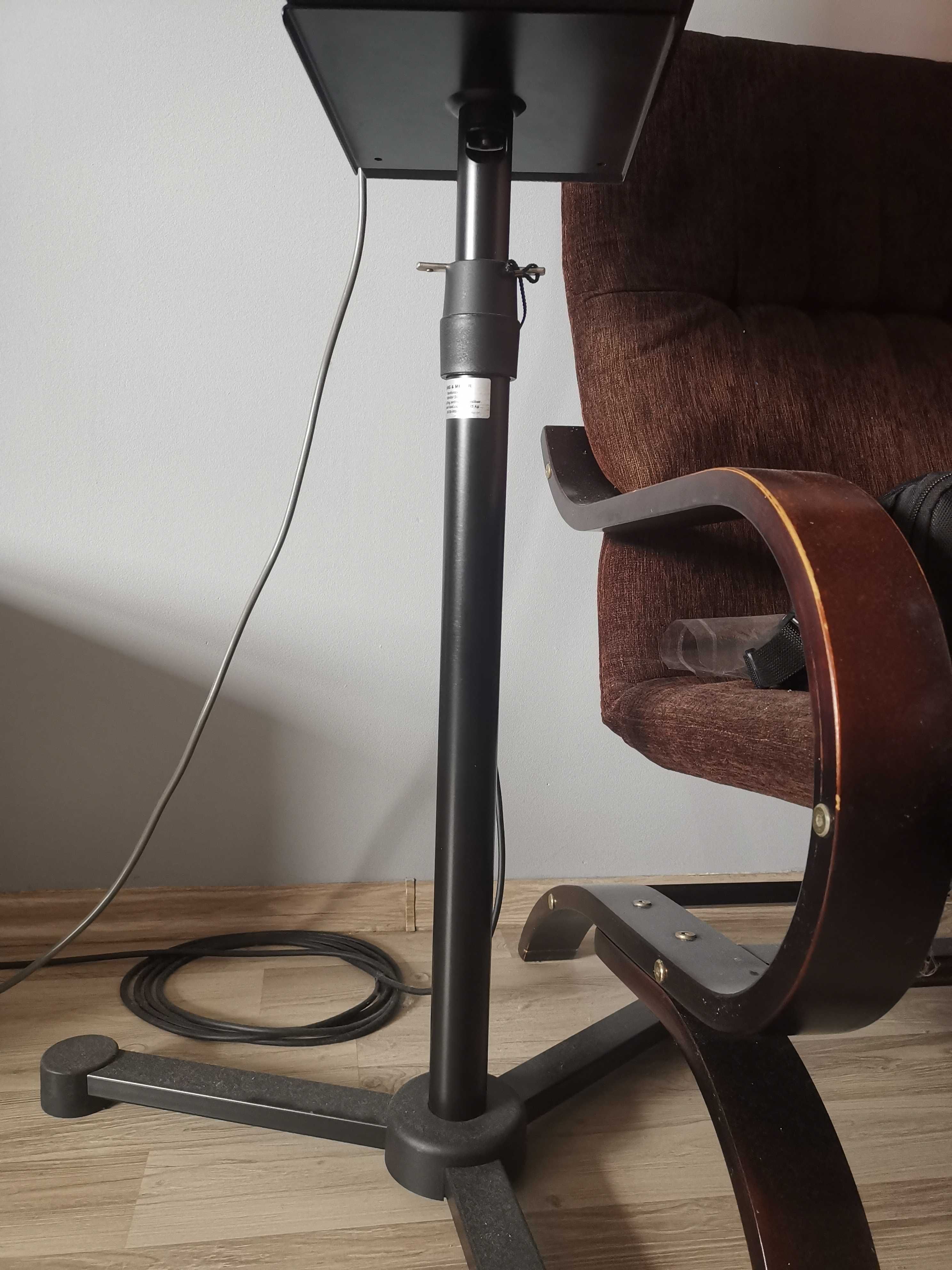 Focal SM6 Twin Be plus König & Meyer monitor stand