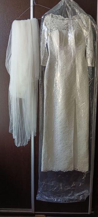 Продаю весільну сукню