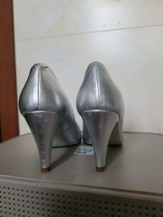 Nina Fiarucci szpilki czółenka 35 buty na obcasie