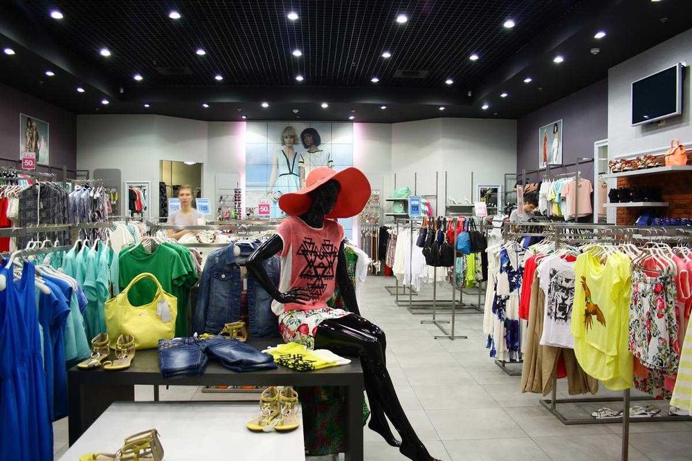 Обладнання, торгові меблі для магазинів одягу, взуття