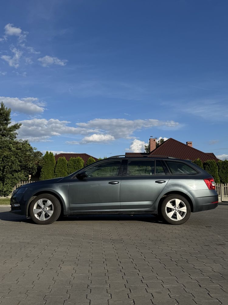 Skoda Octavia III Combi Ambition 1.6 TDI CR 85 KW (115 KM) 5-biegowa