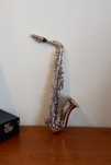 Saxofone Alto antigo com mala de transporte vintage