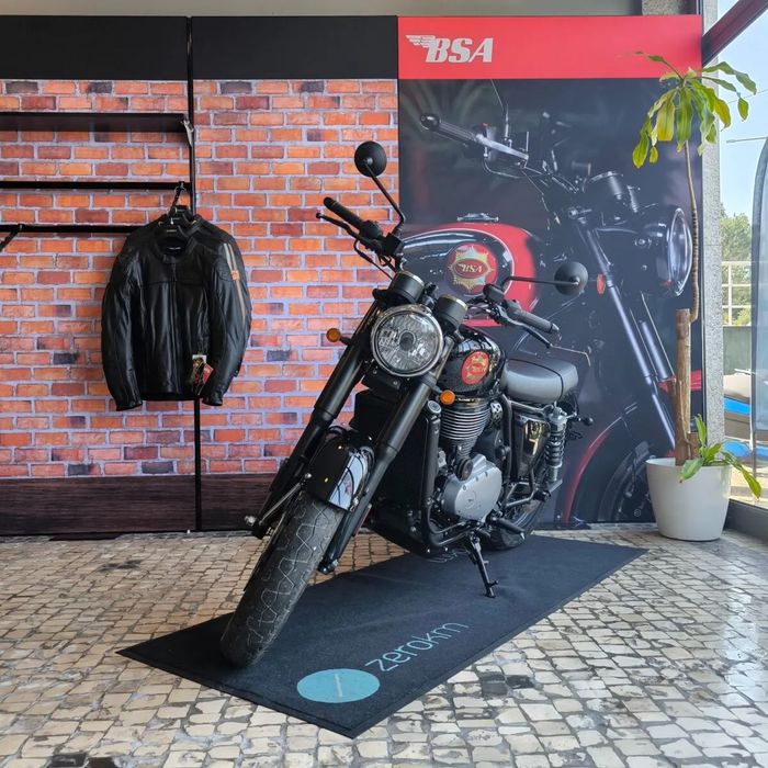 BSA C11 GOLDSTAR 650 SHADOW BLACK