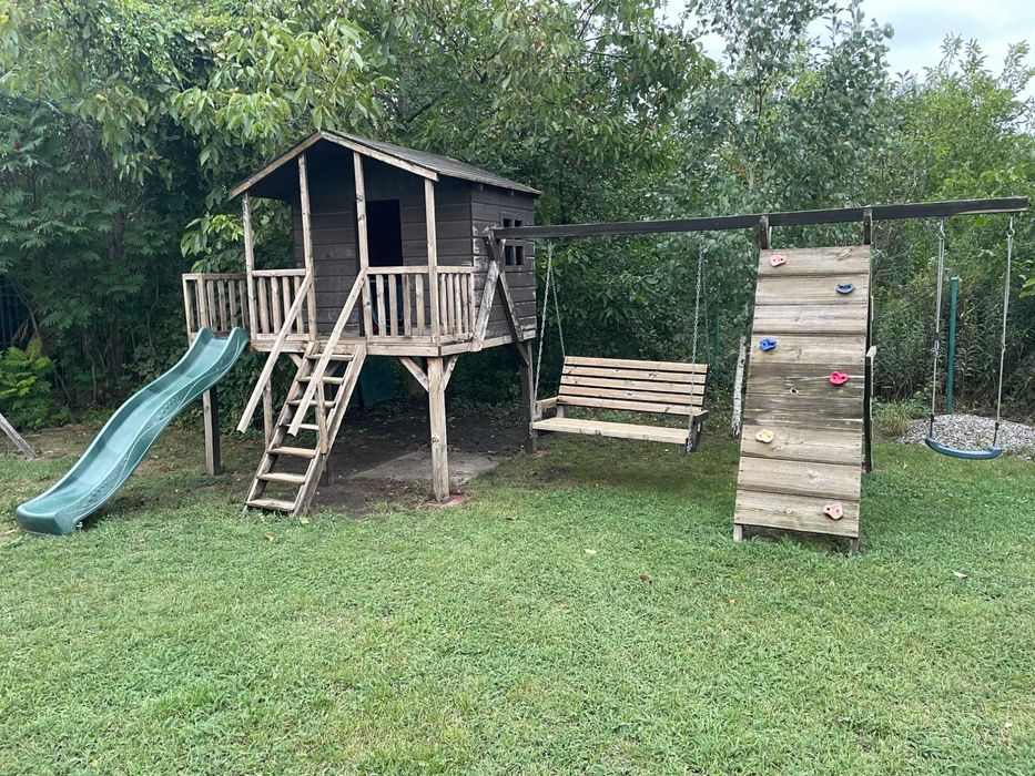 Domek ogrodowy dla dzieci, zjeżdżalnia, ławeczka, ścianka wspinaczkowa