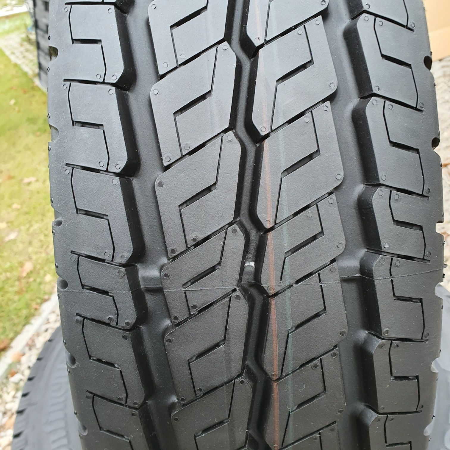 Opony Continental VancoCamper 225/75R16 CP nowe