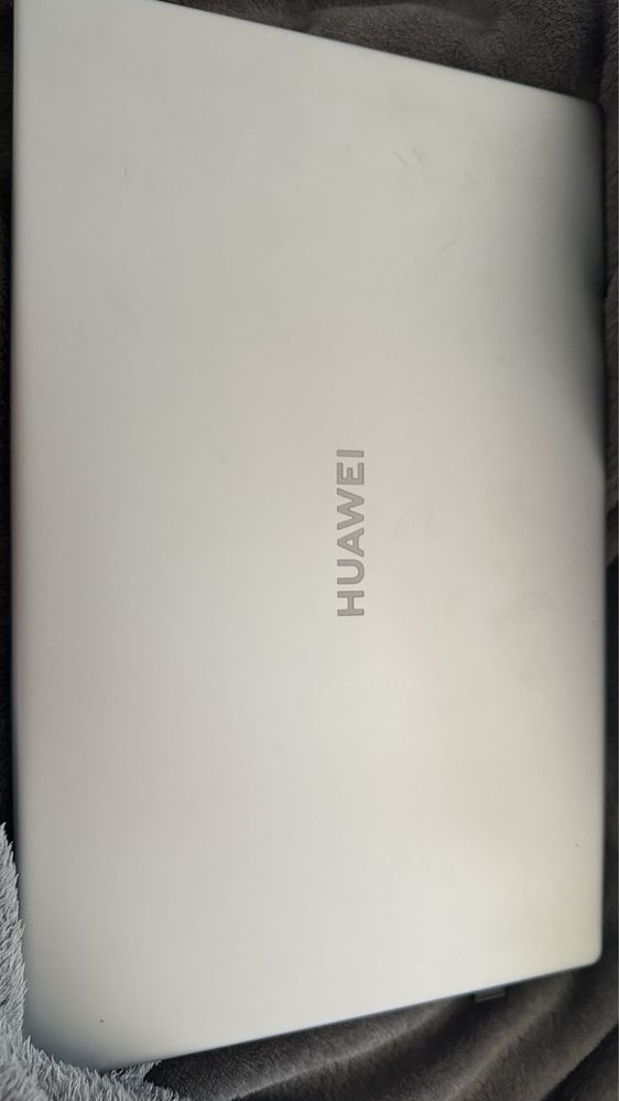 Laptop HUAWEI Matebook d15 BOB-WAH9 15,6"INTEL CORE I5 8 GB/126 GB