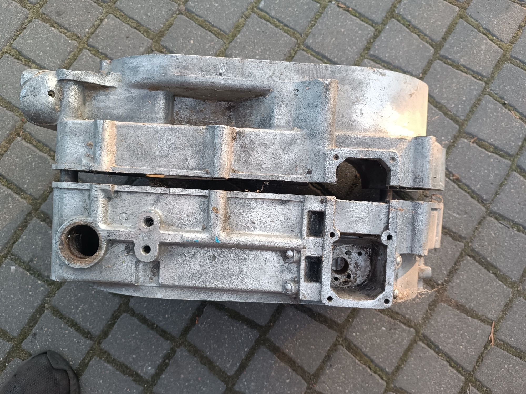 Kartery junak m10 korpus silnika