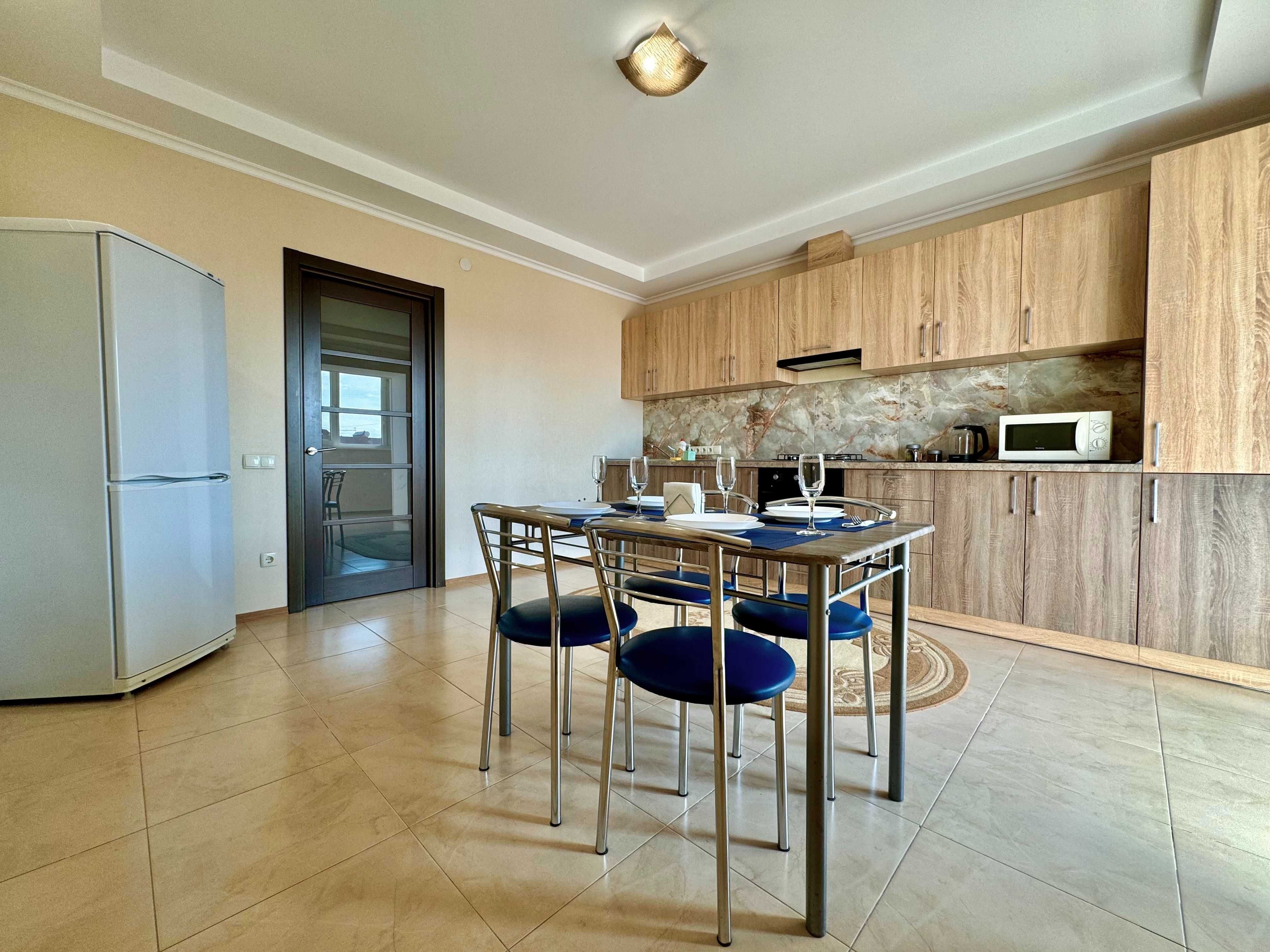 ApartPoltavaСВІТЛІ апарт.80м2 ,ОКРЕМІ кімн, НОВОБУДОВА.Центр.ЧЕК банк.