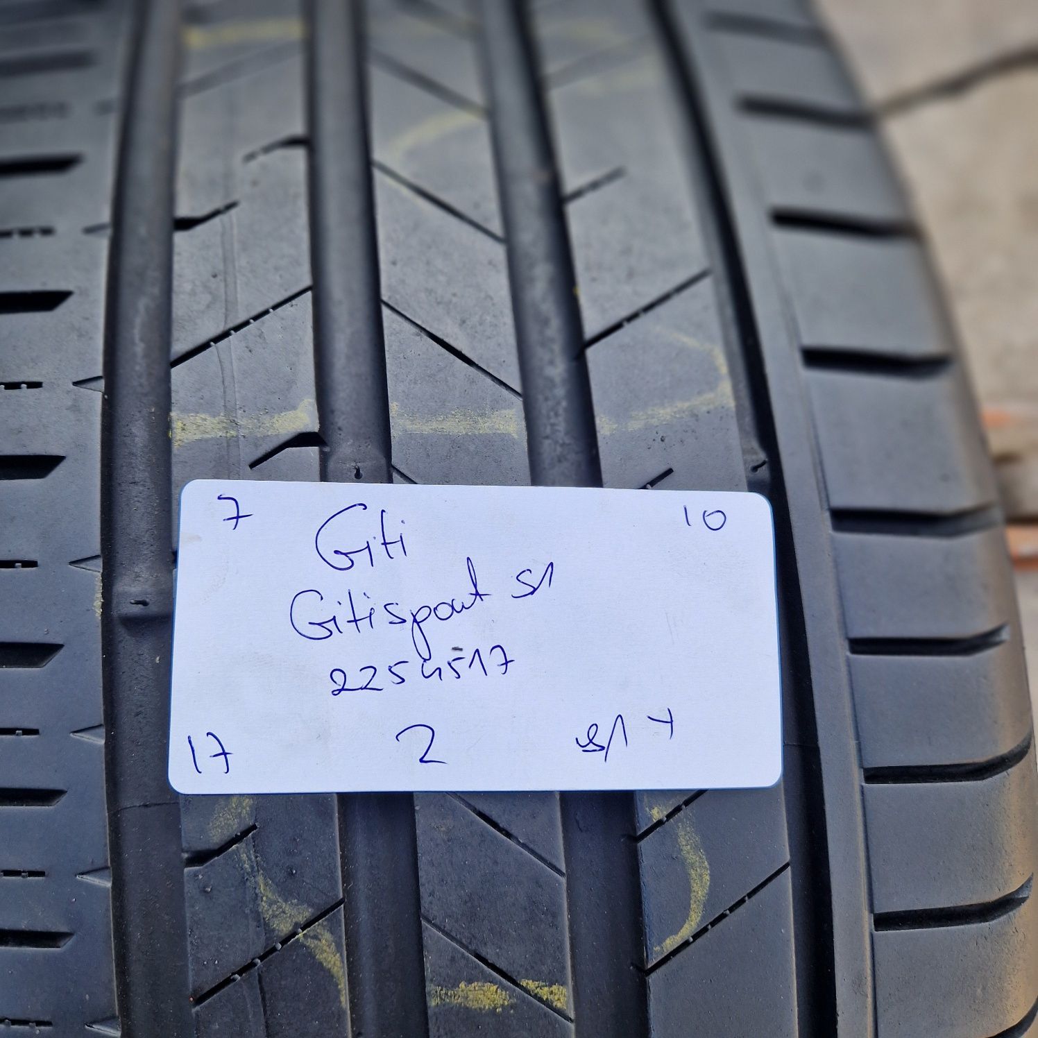 225/45/17 225/45R17 Giti 2017 Lato