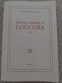 Livro "Ensaio Sobre a Loucura"