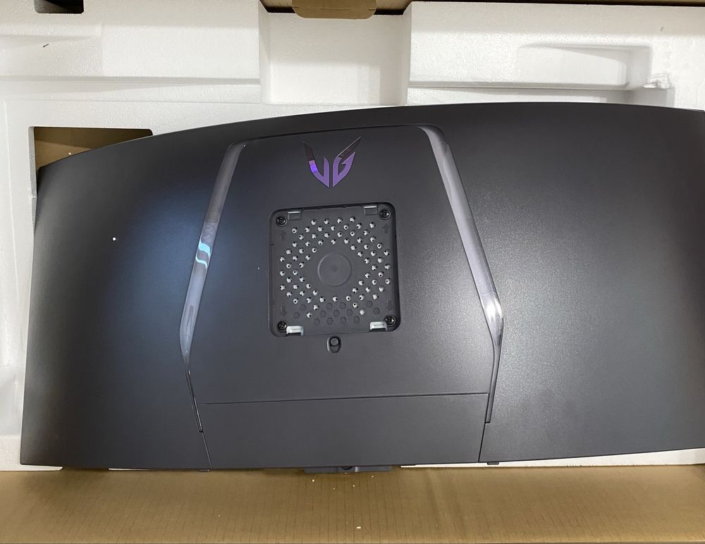 Monitor LG UltraGear 34GS95QE