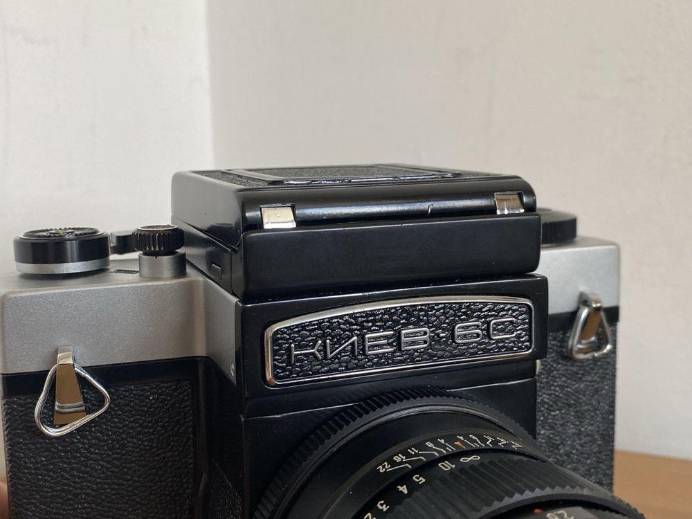 Aparat analogowy średnioformatowy Kiev 6c TTL | Dużo dodatków