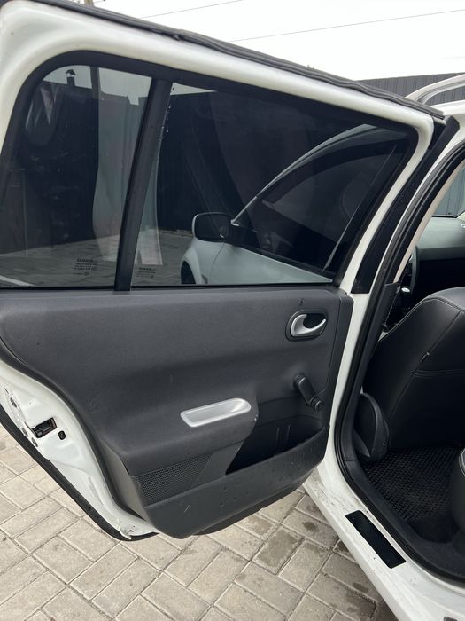 Рено Меган 2008 1.6 газ бенз