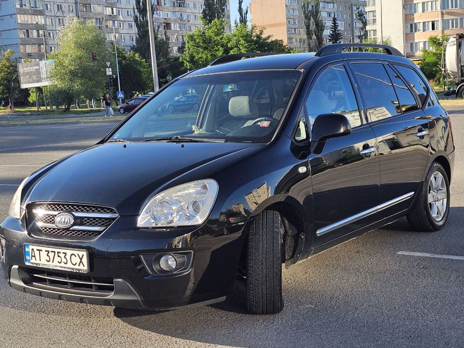 Кіа Carens 2009 рік