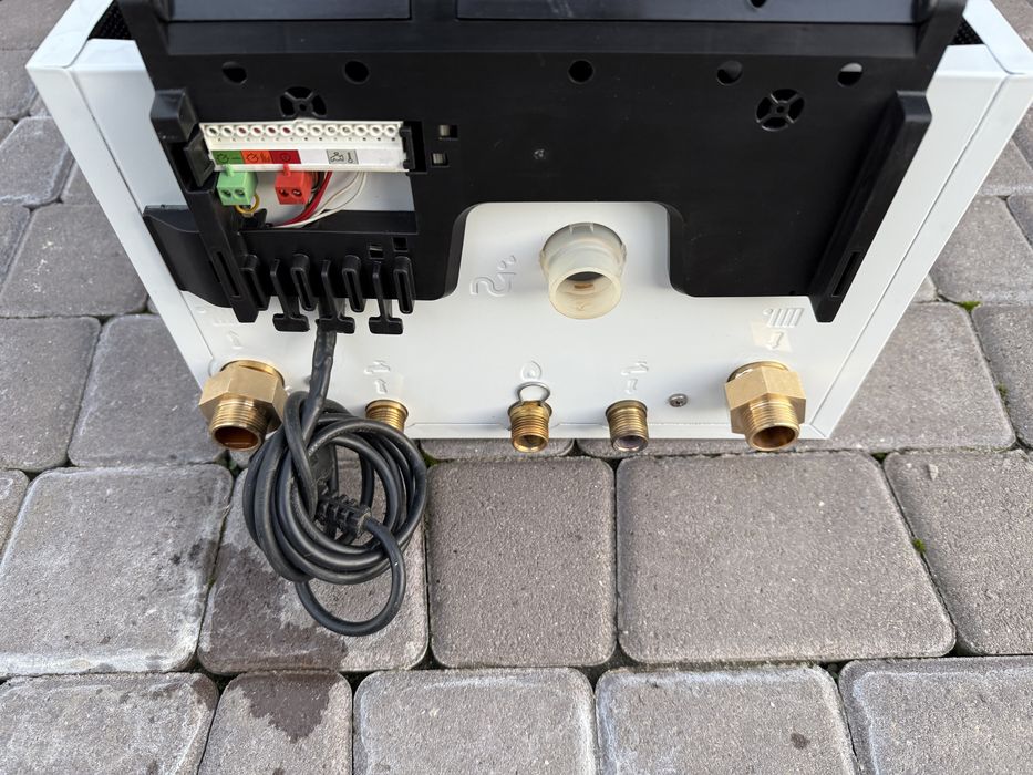 Nefit Bosch ProLine 24kw Конденсаційний 2контурний газовий котел