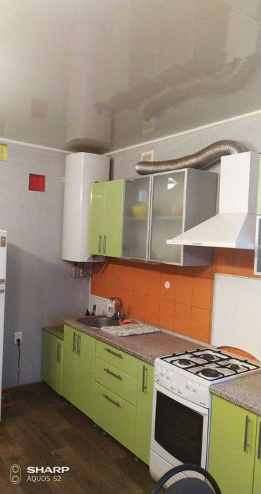 Затишна квартира подобово - погодинно, біля метро Ботанічний сад.