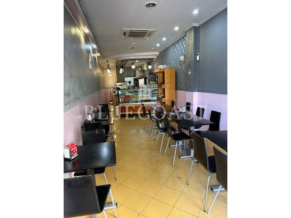 Espaço comercial amplo e com excelente localização - Setúbal