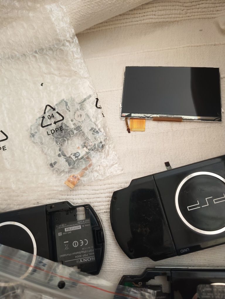 Złom i części konsole PSP