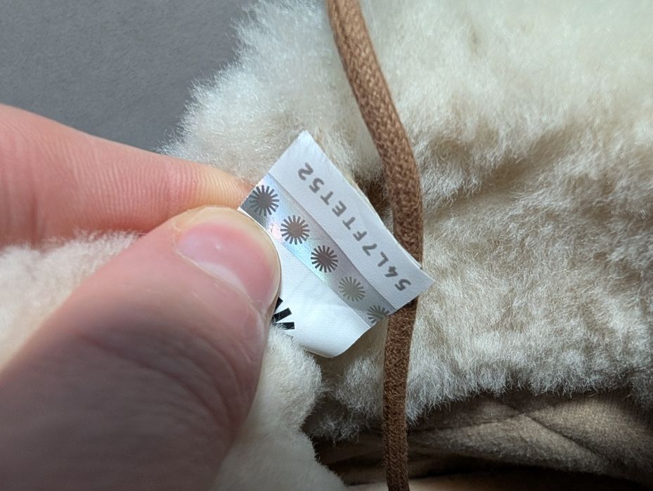 Жіночі черевики UGG Jeovana - Женские зимние UGG