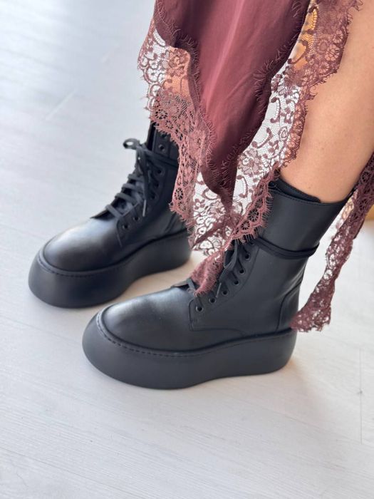 Продам сапожки L’estrosa