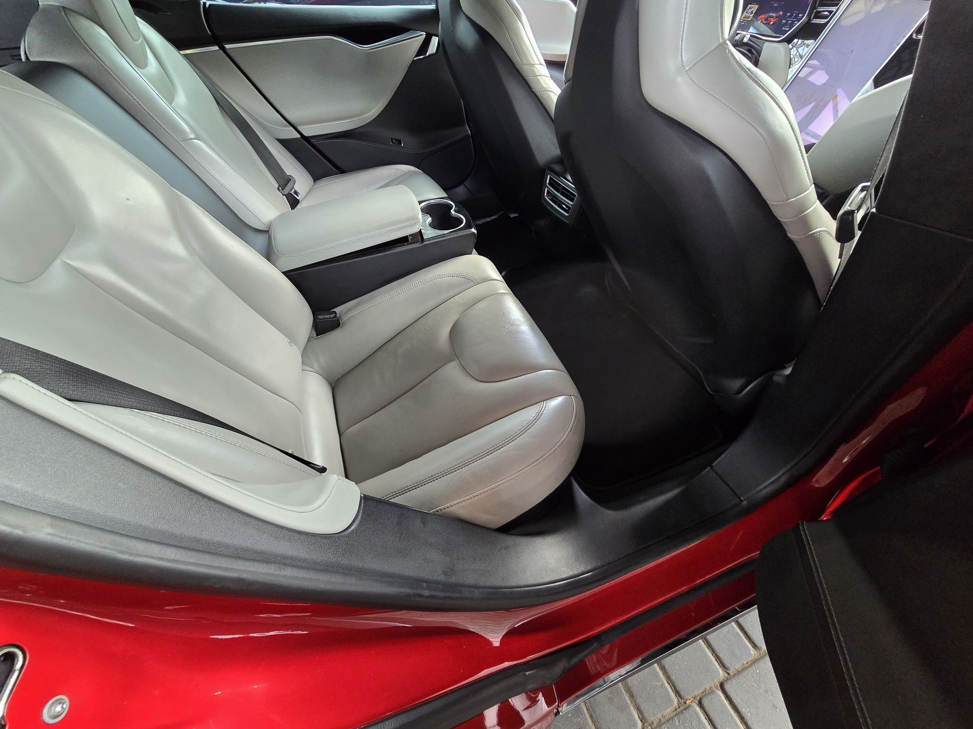 Сдам в аренду Tesla Model S P85D