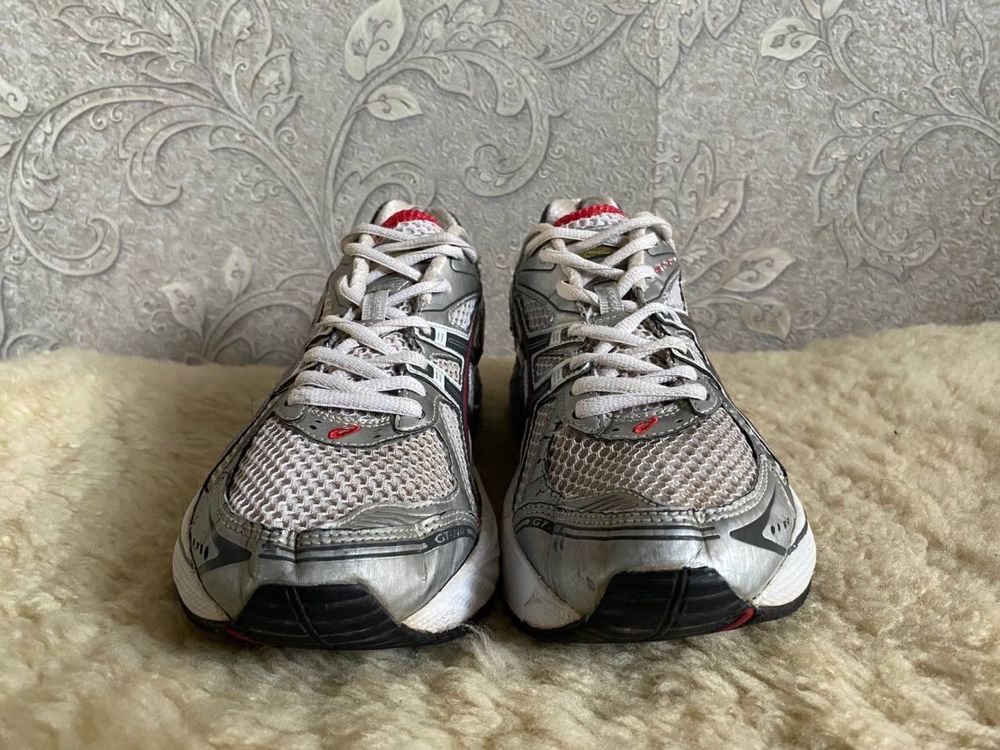 Кроссовки Asics Gel Vintage для бігу / кожен день  42 41,5 41 27 26,5