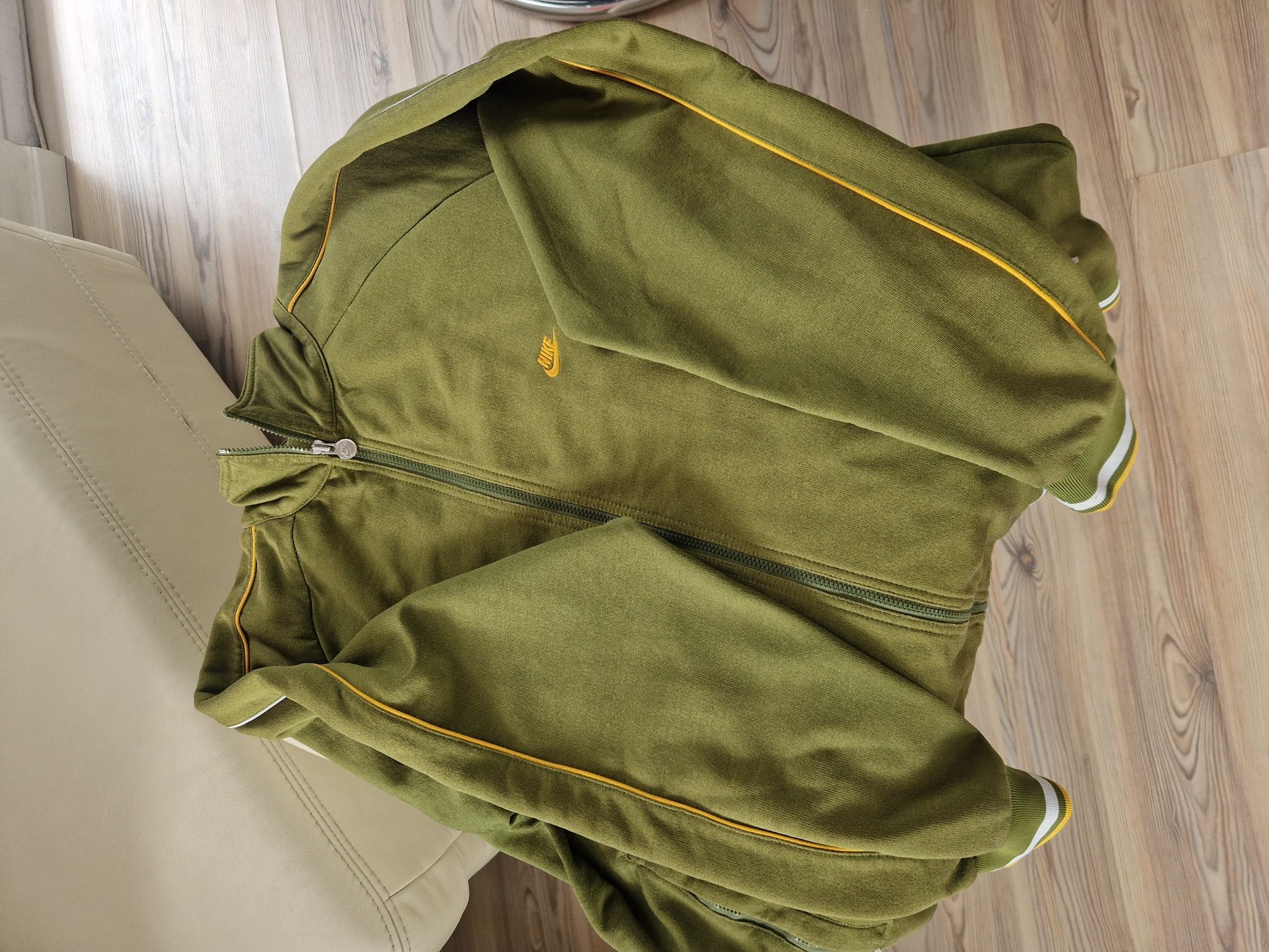 Nike , bluza xl , oliwkowa , ściągacze,  vintage style