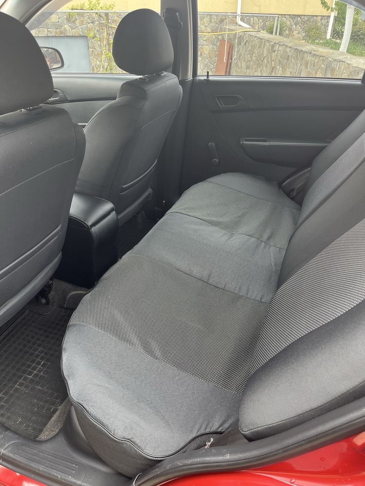Продам Chevrolet Aveo 2011