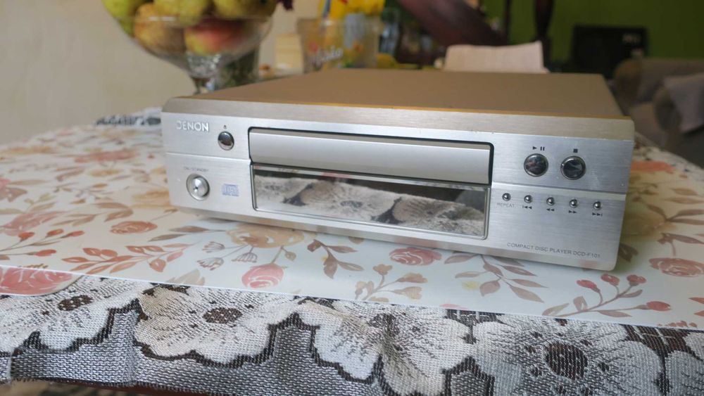 Odtwarzacz CD Denon DCD-F101
