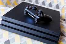 PlayStation 4 pro 1 TB pamięci