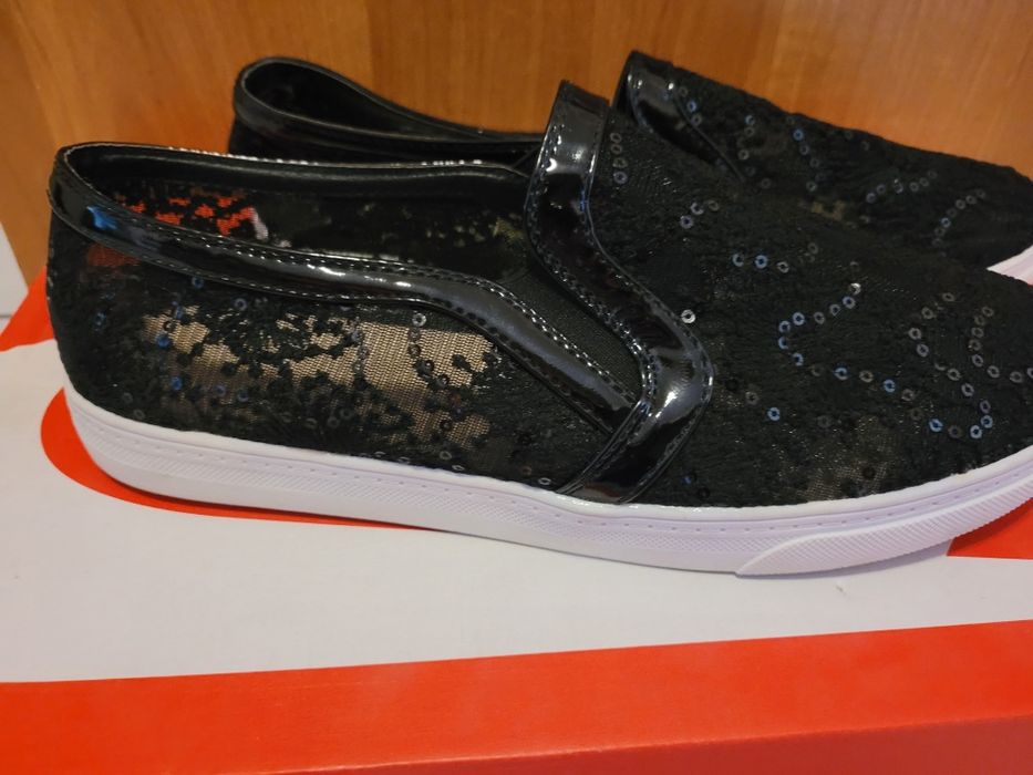 Nowe trampki koronka koronkowe 40 czarne