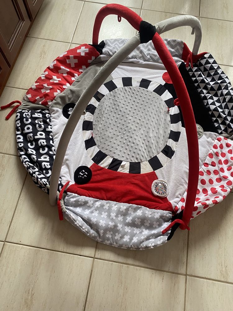 Mata edukacyjna canpol babies kontrast