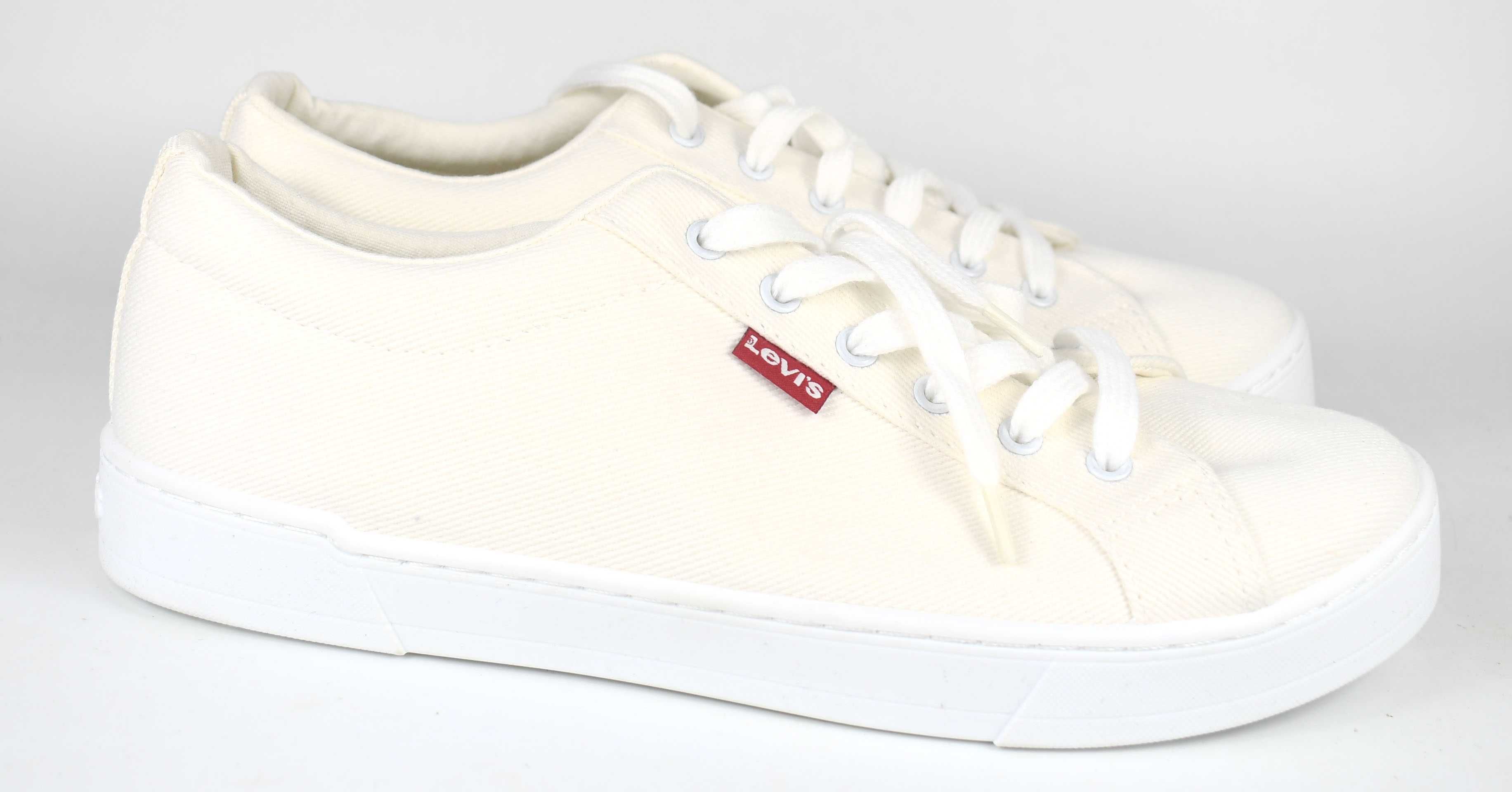 Nowe z wadą trampki levi's malibu 2.0 roz. 40