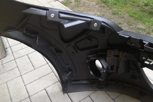 RENAULT MEGANE III zderzak przedni + osprzęt