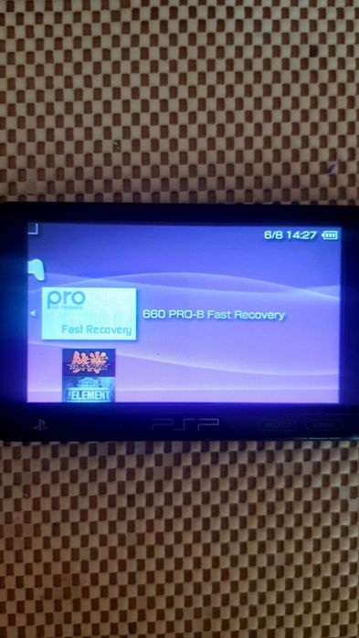 PSP 1004+12 gier na carcie pameci!