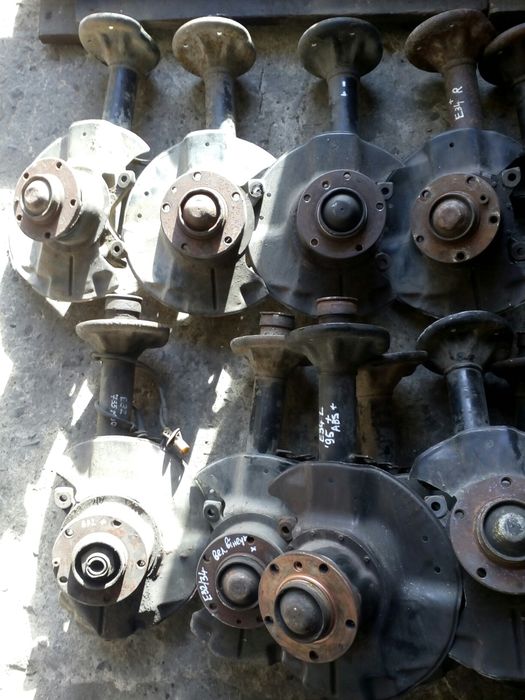 Стойка, колба, сапог, цапфа передняя, поворотний кулак, BMW e34 e32