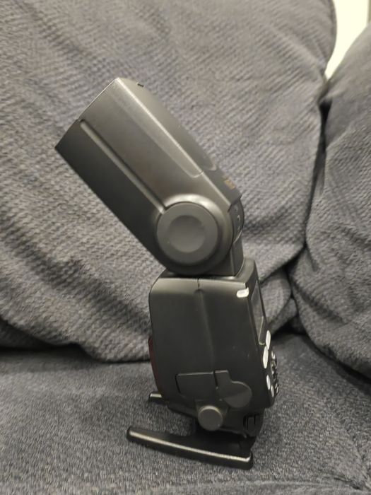 Lampa błyskowa yongnuo yn-685 I-ttl do nikon i dwa wyzwalacze radiowe