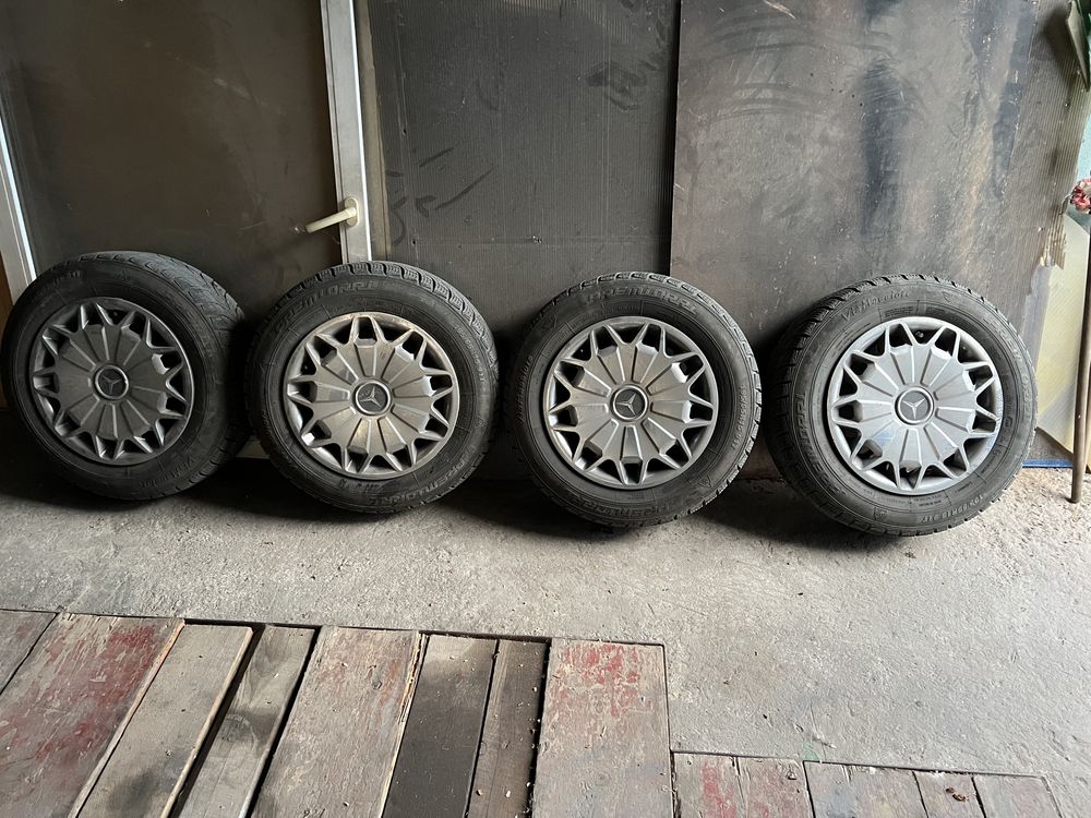 Продам зимову гуму з дисками 195/65/15 на мерседес