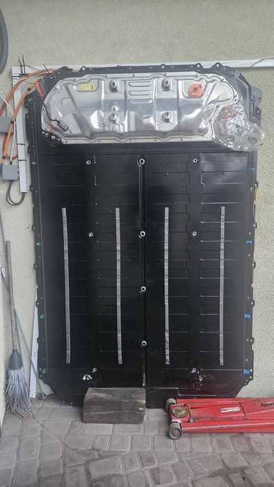 Система резервного живлення для виробництва потужність 50А ємність 60к