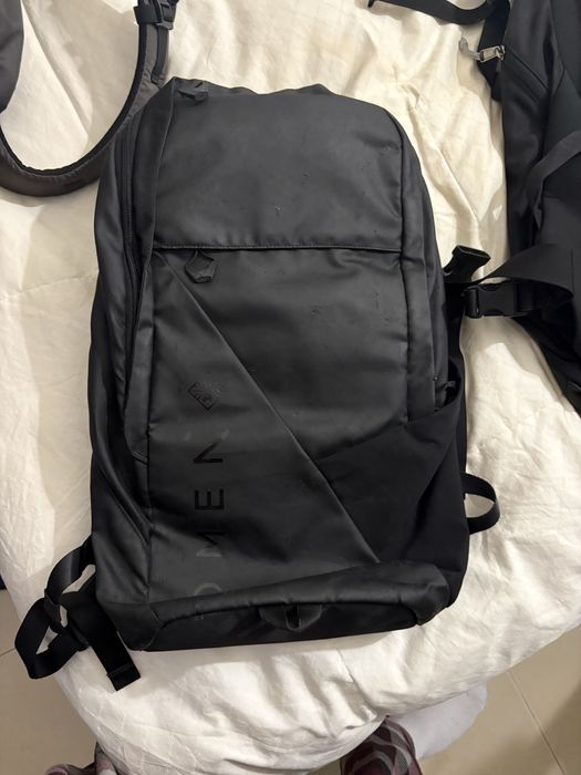 Mochila da omen propria para portateis