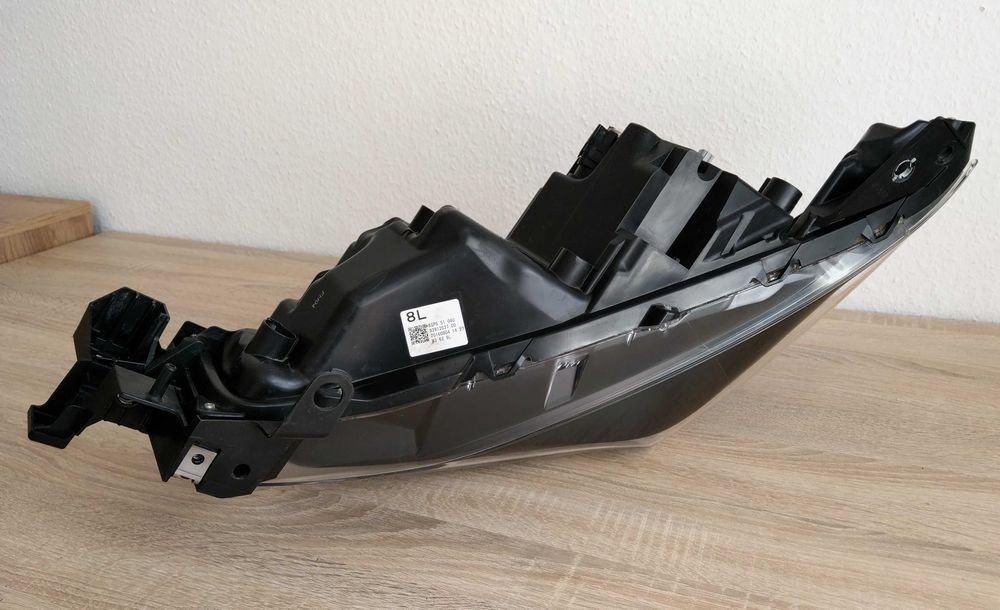 Фара LED Mazda 3 2016р + ориг, б/в, ліва OEM - BSP5-51-041J